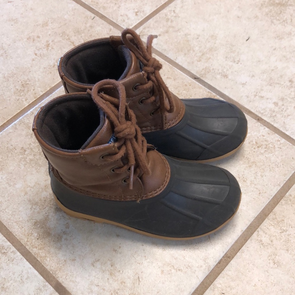Sperry boys boots